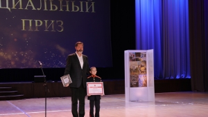Глава Военкино вручил спецприз суворовцам из Петербурга на кинофестивале «Кадетский взгляд»